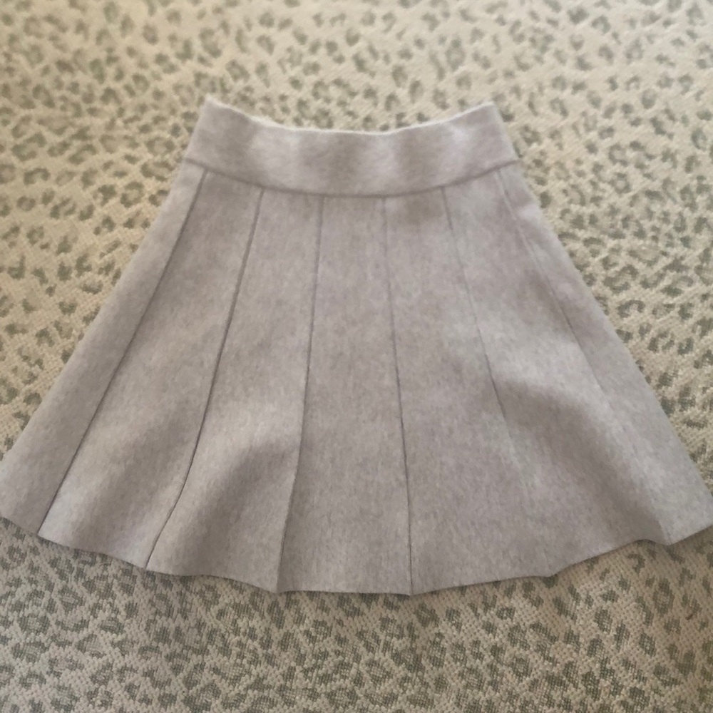 club monaco beige skirt with elastic wasteband